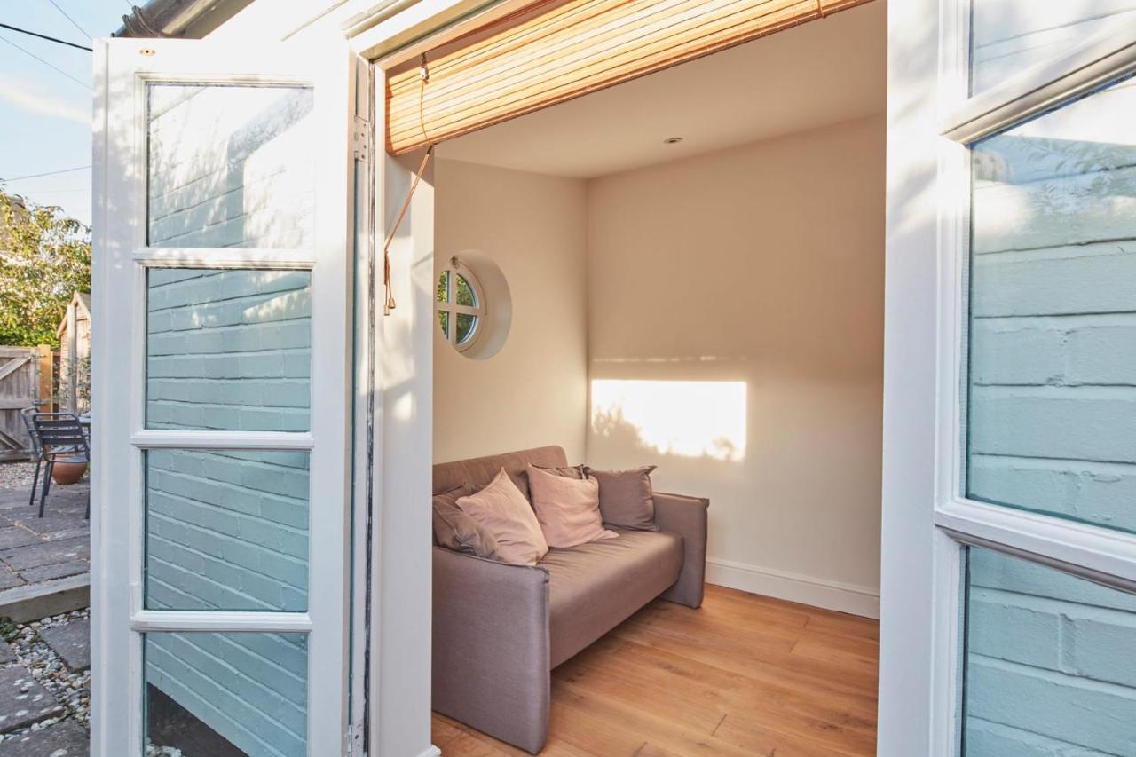 A Cool Coastal Retreat On Kingsdown Beach - The White House Villa Deal Exterior foto