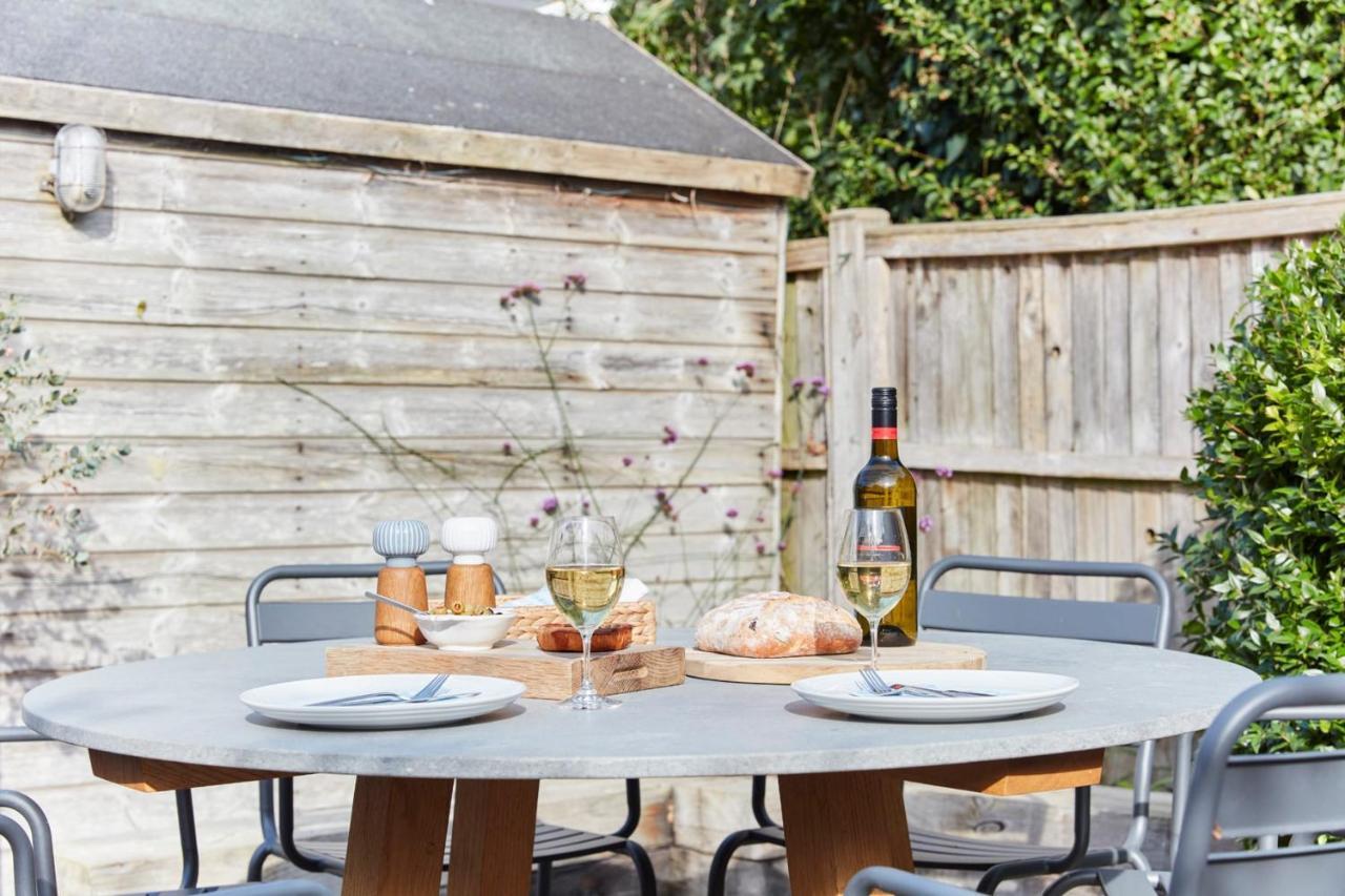 A Cool Coastal Retreat On Kingsdown Beach - The White House Villa Deal Exterior foto